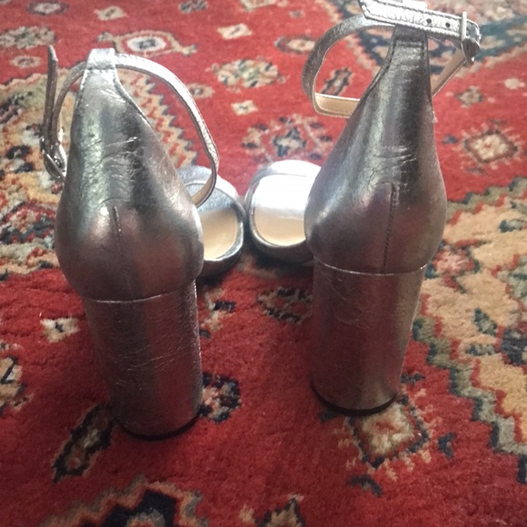 Heels - Picture 6 of 8